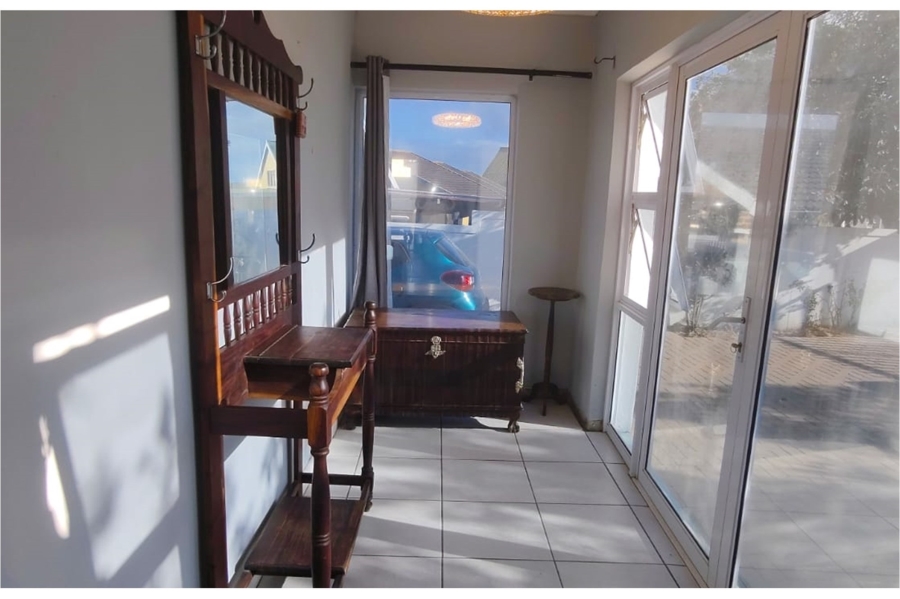 To Let 3 Bedroom Property for Rent in Pacaltsdorp Western Cape